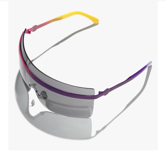 Chanel Shield Sunglasses - Picture 6 of 10